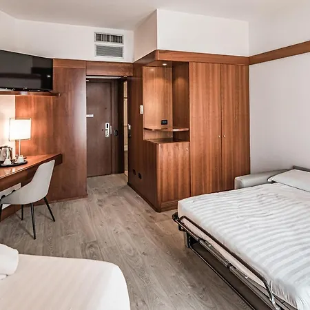 Bb Smarthotel Re Milano Nord 4*