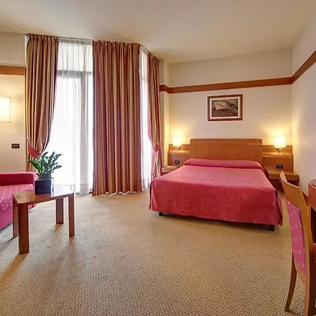 Bb Smarthotel Re Milano Nord Szálloda 4*