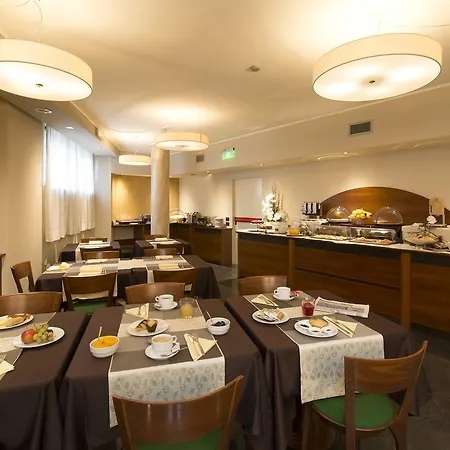 Bb Smarthotel Re Milano Nord Szálloda 4*